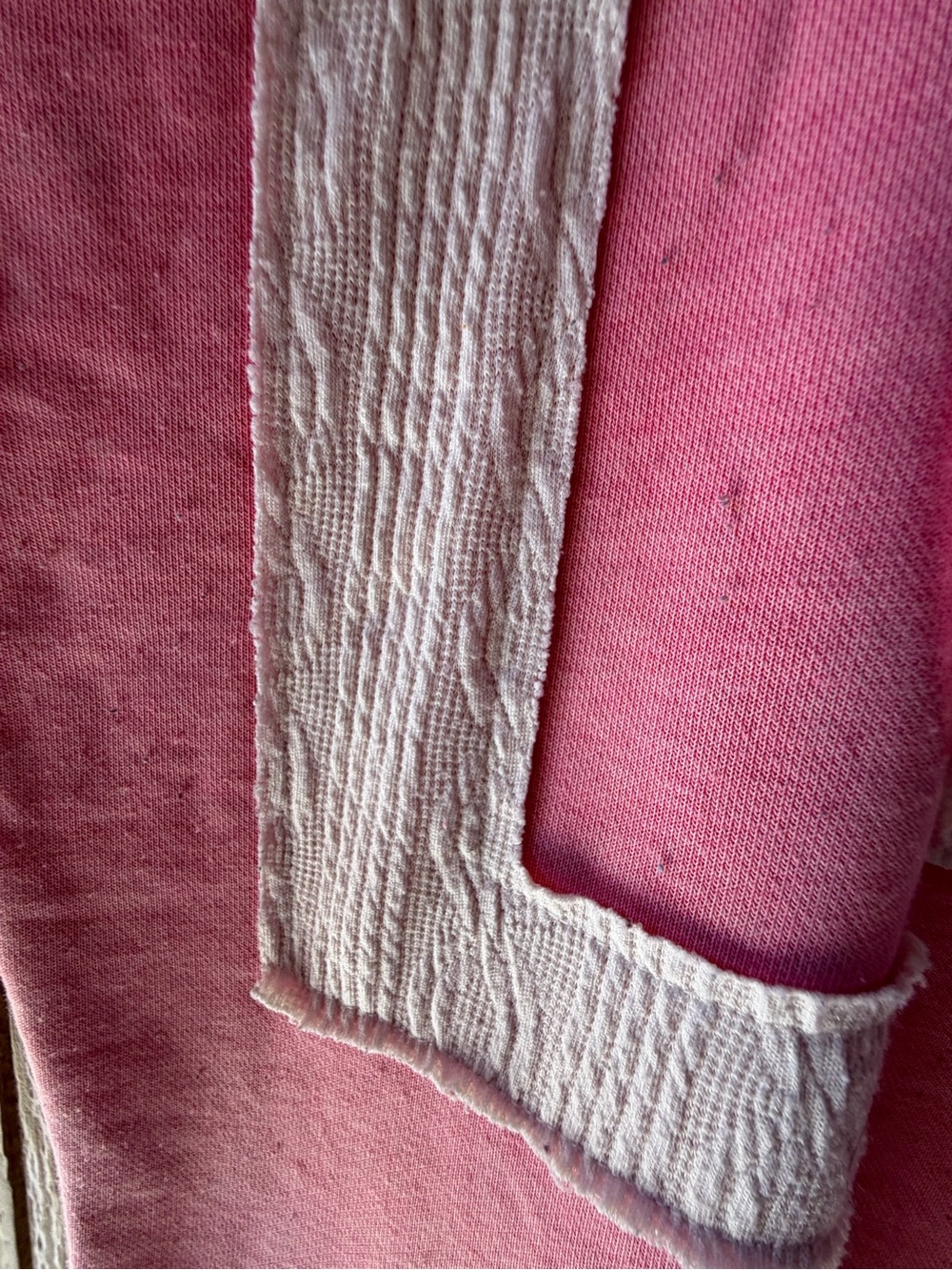 Pink LOVE Sweatshirt M/L - Picture 5 of 6
